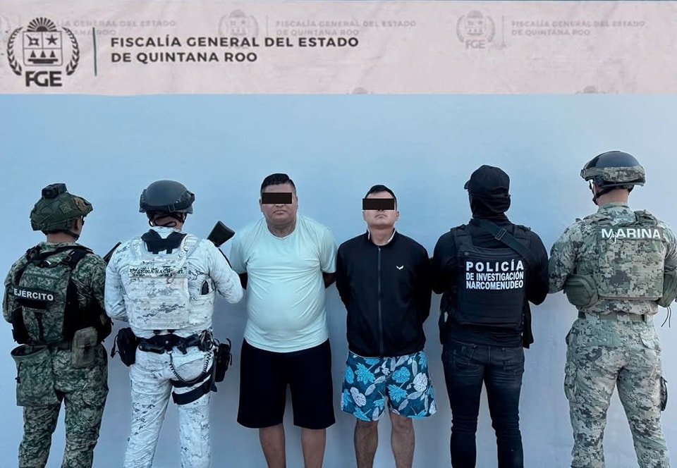 Operativo en Benito Juárez: Detienen a dos hombres, decomisan droga, arma y chaleco táctico
