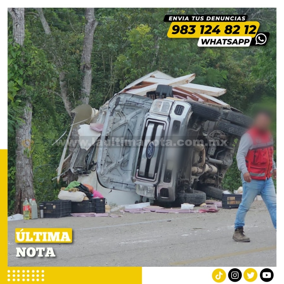 Se salvan los quesos de la rapiña tras aparatoso accidente en Carrillo Puerto