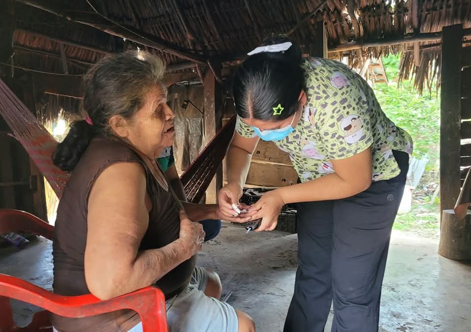 Reactivación del Programa “Médico en tu Casa” y Entrega de Cobertores a Adultos Mayores en Felipe Carrillo Puerto