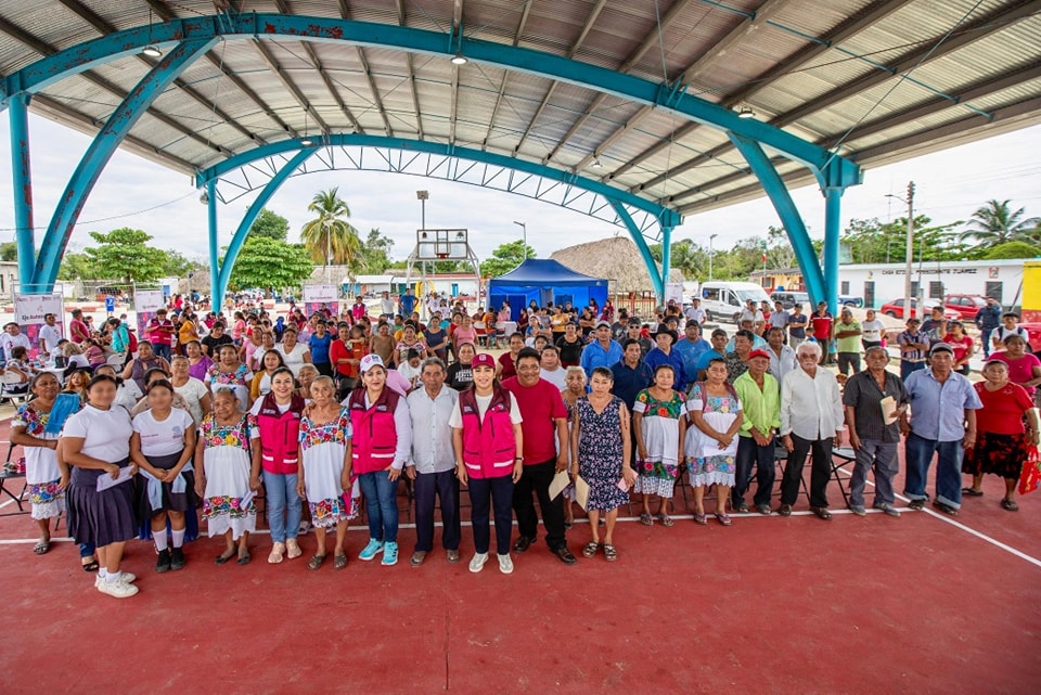 Mary Hernández  arranca con la caravana de Mujeres Heroicas en Emiliano Zapata y Presidente Juárez.