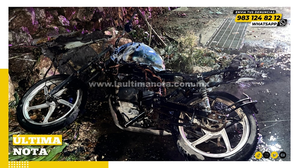 Motocicleta termina calcin4da tras discusión de pareja en Felipe Carrillo Puerto