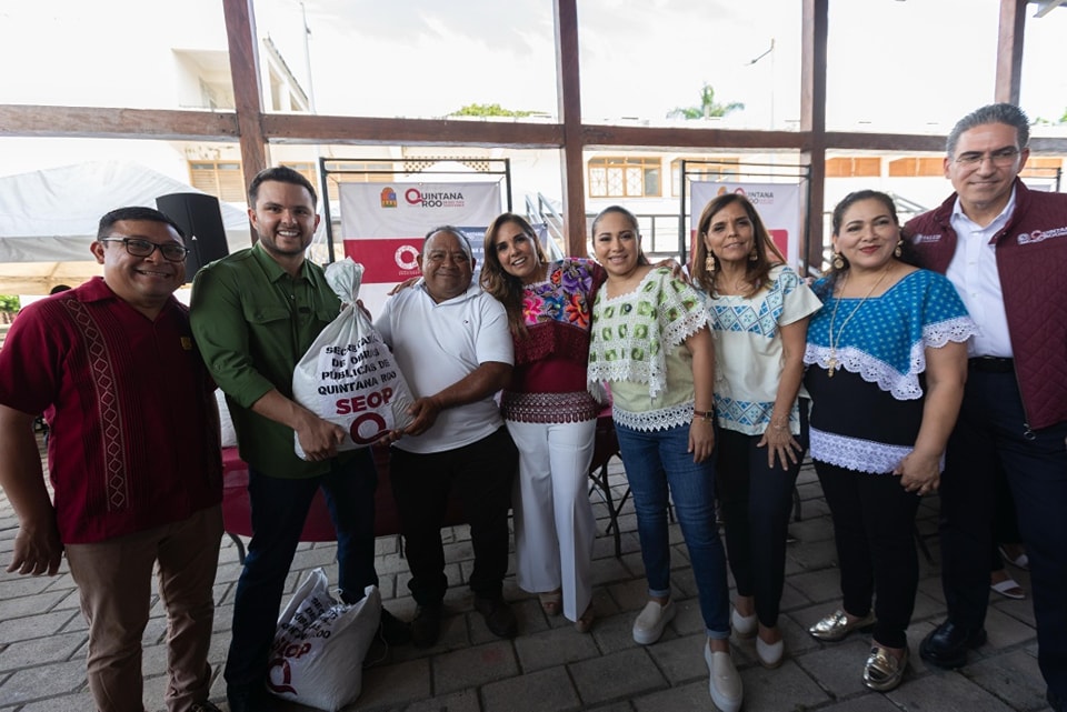 Mary Hernández y Mara Lezama recorren la Caravana del Bienestar en Felipe Carrillo Puerto