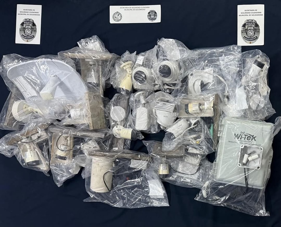 SSC Desmantela 19 Cámaras de Vigilancia No Autorizadas en Playa del Carmen: Sospecha de Monitoreo Ilegal