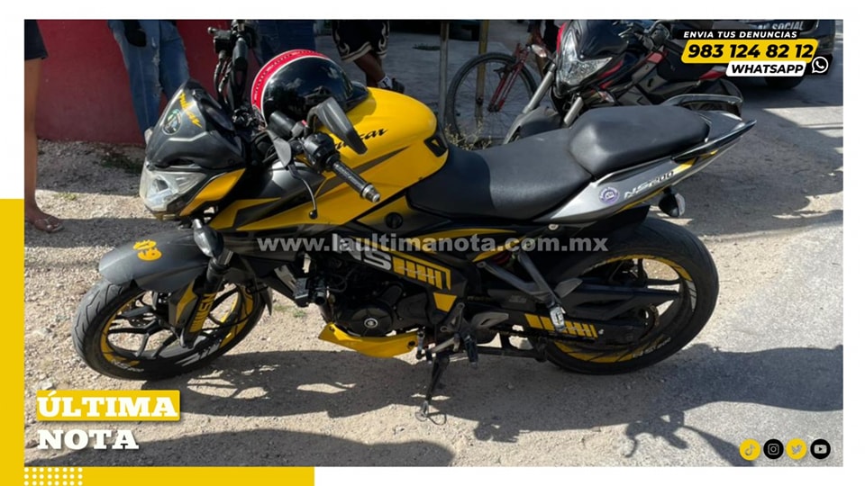 Accidente entre motocicleta y taxi en la colonia Leona Vicario de Felipe Carrillo Puerto