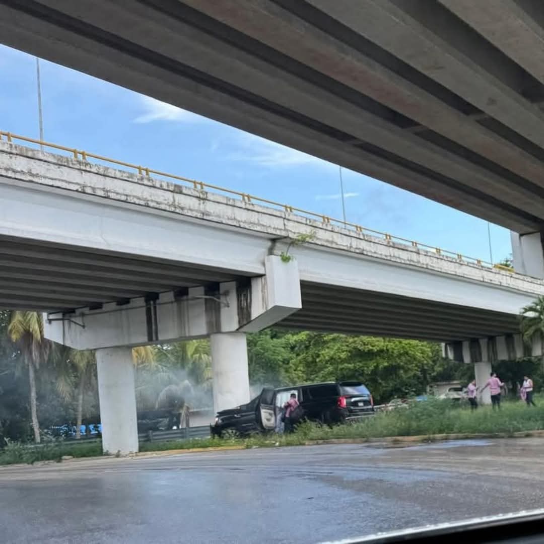 Fuerte accidente en la carretera Chetumal-Bacalar.