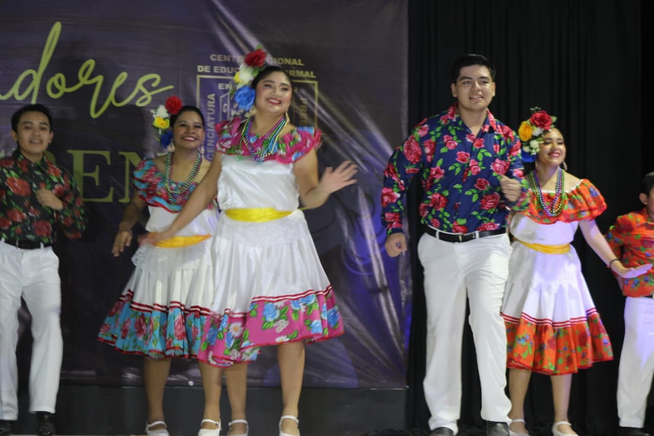 Espectacular certamen de belleza del CREN Felipe Carrillo Puerto 2025.